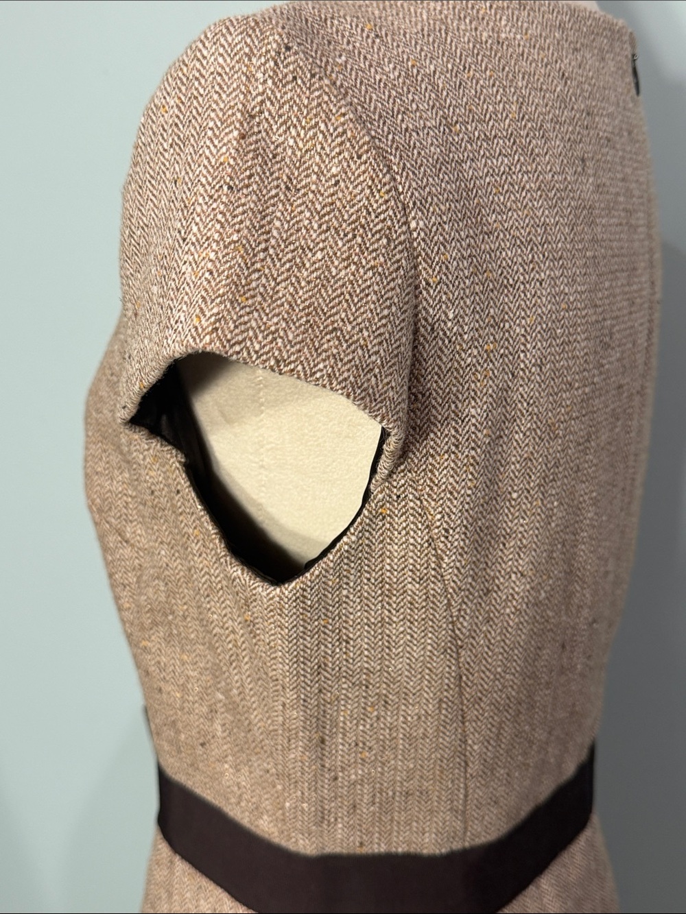 Banana Republic wool blend tweed Sheath Dress with brown ribbon Waist - Picture 4 of 9